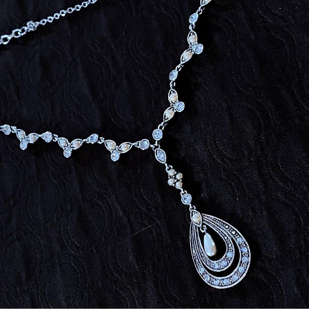 Classic Silver-Tone Teardrop Aurora Borealis Sparkle Pendant Necklace